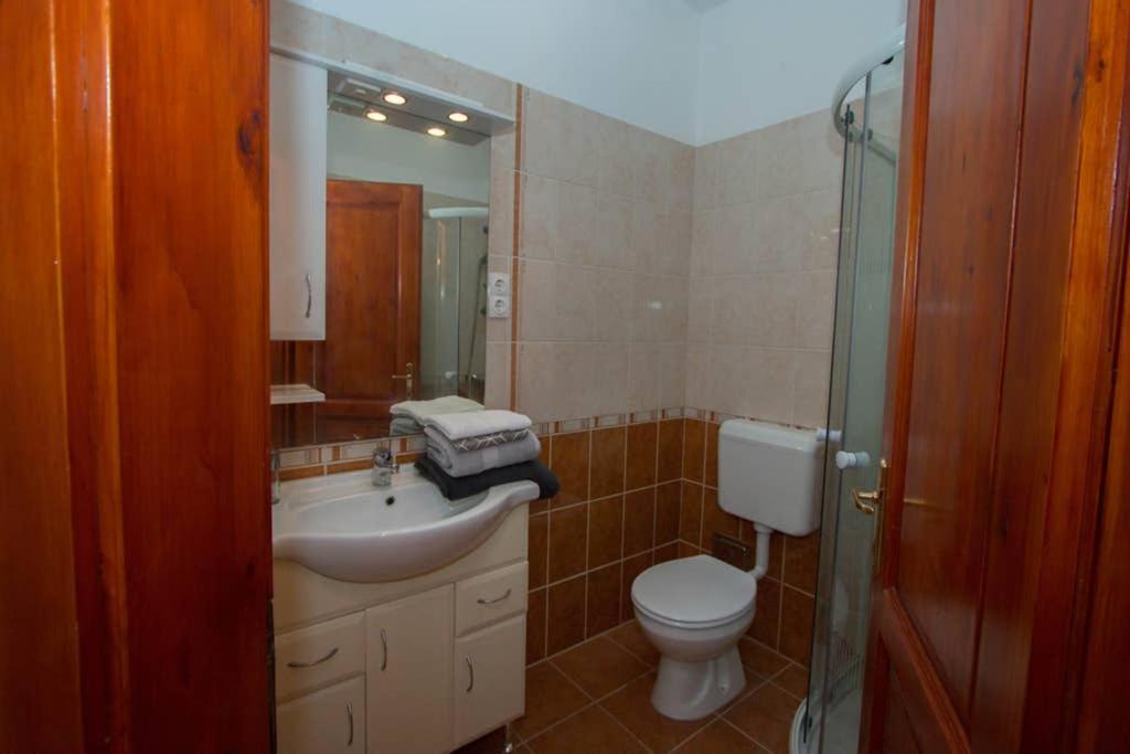 Teubel apartman 1. Székesfehérvár Exterior foto