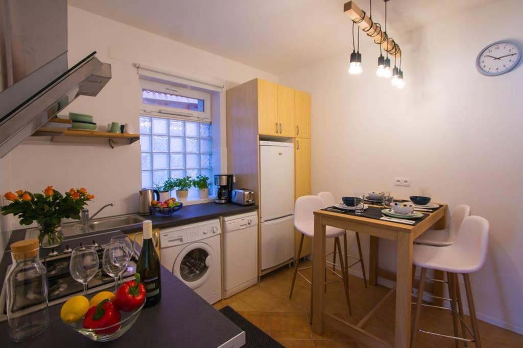 Teubel apartman 1. Székesfehérvár Exterior foto